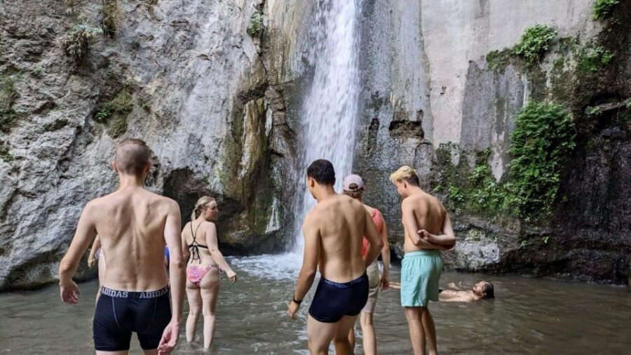 Granada: Los Cahorros Guided Afternoon Hiking Tour - Guide quality, pacing, and the small-group advantage