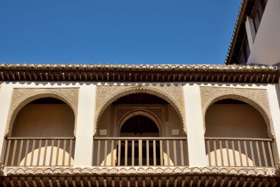 Granada: Moorish Monuments Entrance Tickets - Stop 2: Corral del Carbón and the architecture of trade