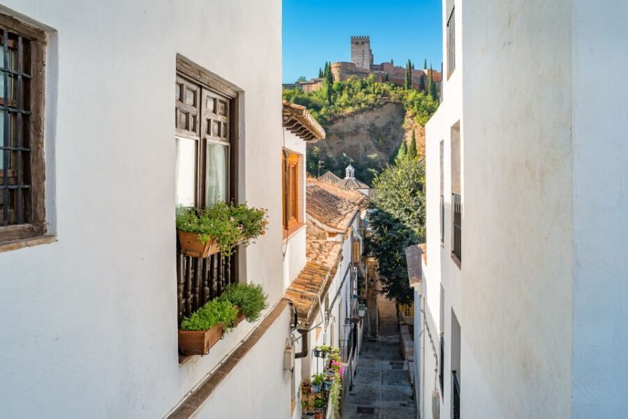 Granada: Moorish Monuments Entrance Tickets - Stop 5: Dar al-Horra Palace, a Nasrid residence to end on