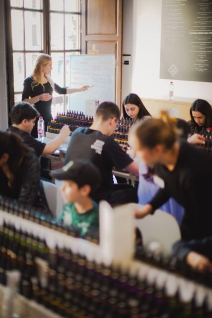 Granada: Perfume Workshop - What happens during the 90 minutes of hands-on work