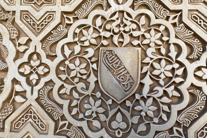 Granada Private Alhambra Tour includes Nazaries Palaces - Alcazaba: Fortress Walls, Military Purpose, and Guard Life