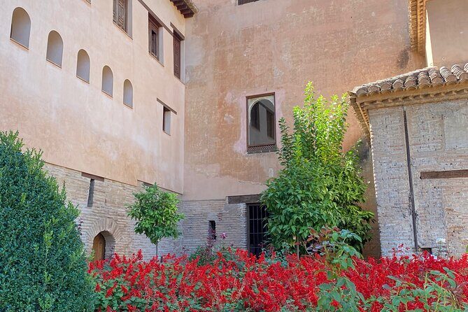 Granada Private Alhambra Tour includes Nazaries Palaces - How the Guide Changes Everything (And Why Names Come Up)