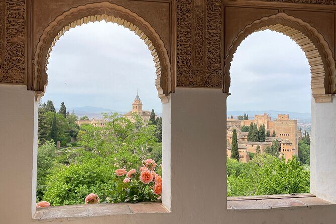 Granada : Private Alhambra Tour + Nazaries Palaces (VIP) - Private Alhambra VIP timing: why the schedule matters