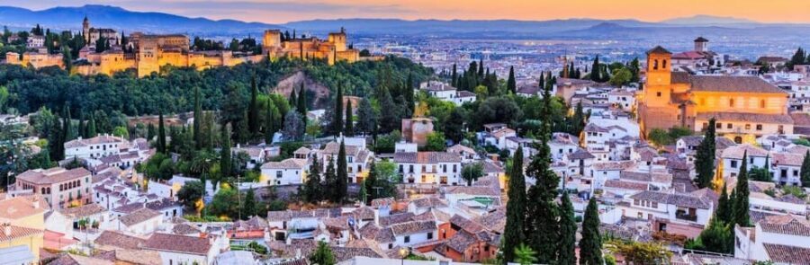 Granada: Private Tour of Albaicín, Sacromonte and Viewpoints - Down the Paseo de los Tristes: classic Granada views, explained