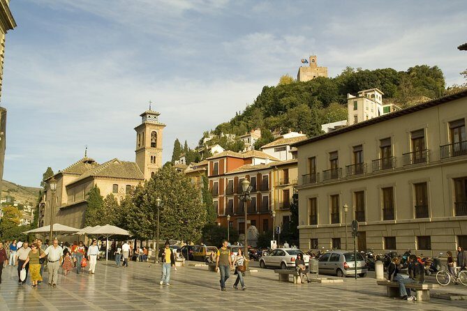 Granada Private Walking Tour with Cathedral & Royal Chapel - Sacromonte and flamenco cave culture: a fitting finale