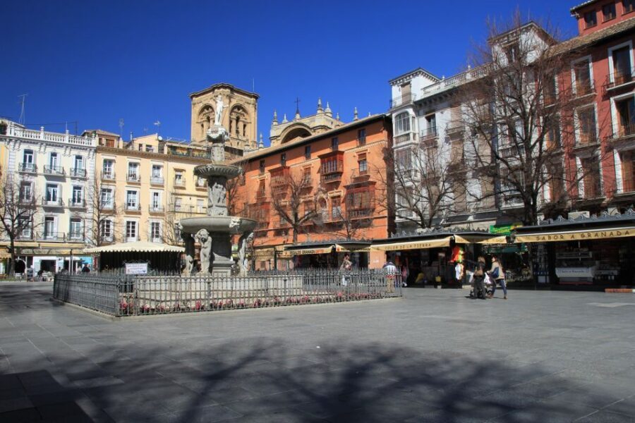 Granada: Royal Chapel and Historical Center Walking Tour - Plaza Bib-Rambla: the city gate origin behind the Gate of Ears