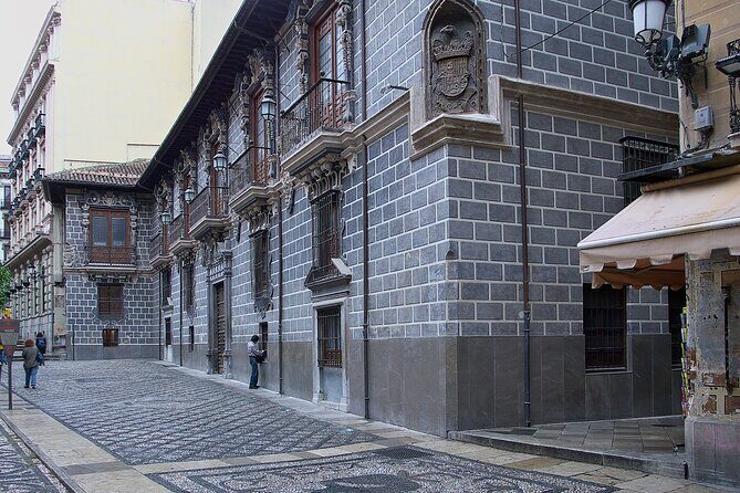 Granada: Royal Chapel guided walking tour - Price and Value: Is $25.23 Worth It?