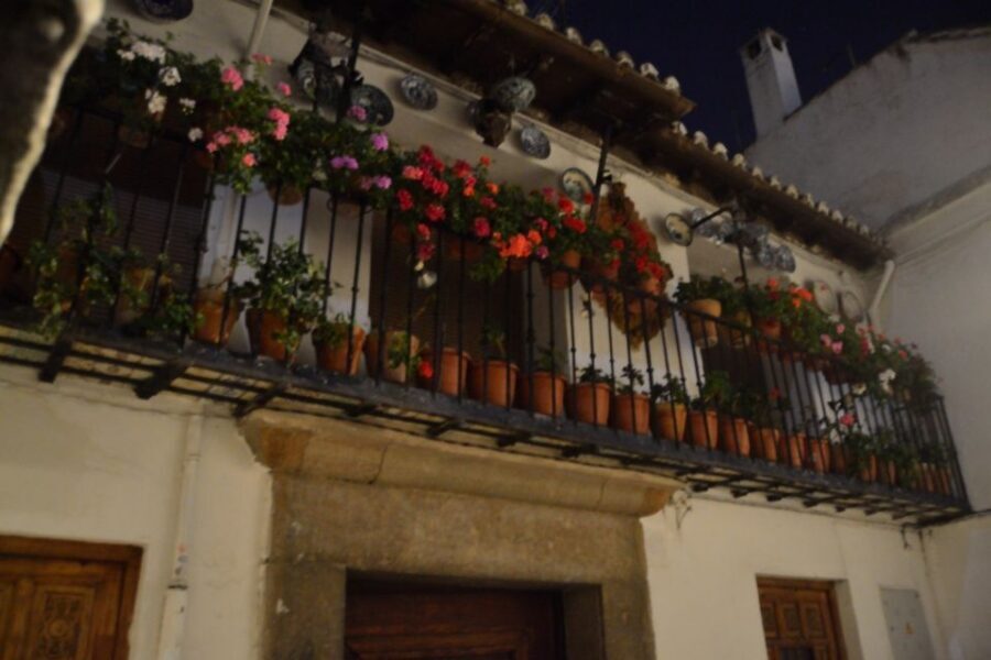 Granada: Sacromonte Caves Flamenco Show - Sacromonte Caves and Why the Setting Changes Everything