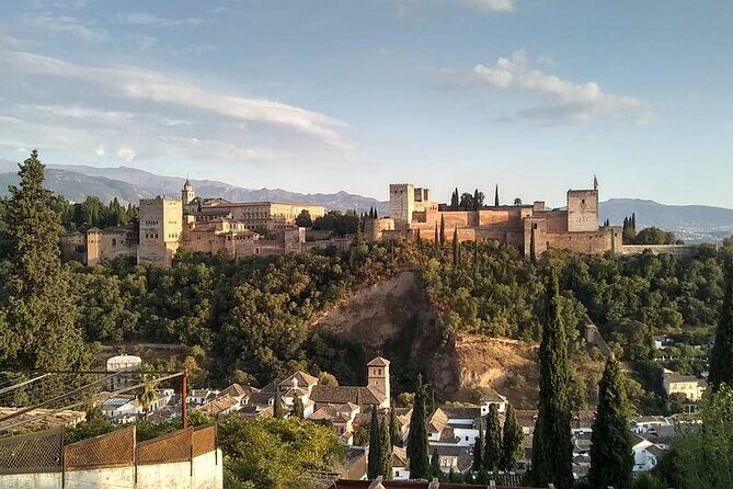 Granada: Sacromonte Private Tour - Stop 2: Sacromonte Granada caves and musical heritage