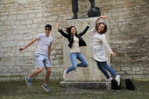 Granada Scavenger Hunt and Sights Self-Guided Tour - App-Only Setup: What You Need Before You Reach Plaza Nueva