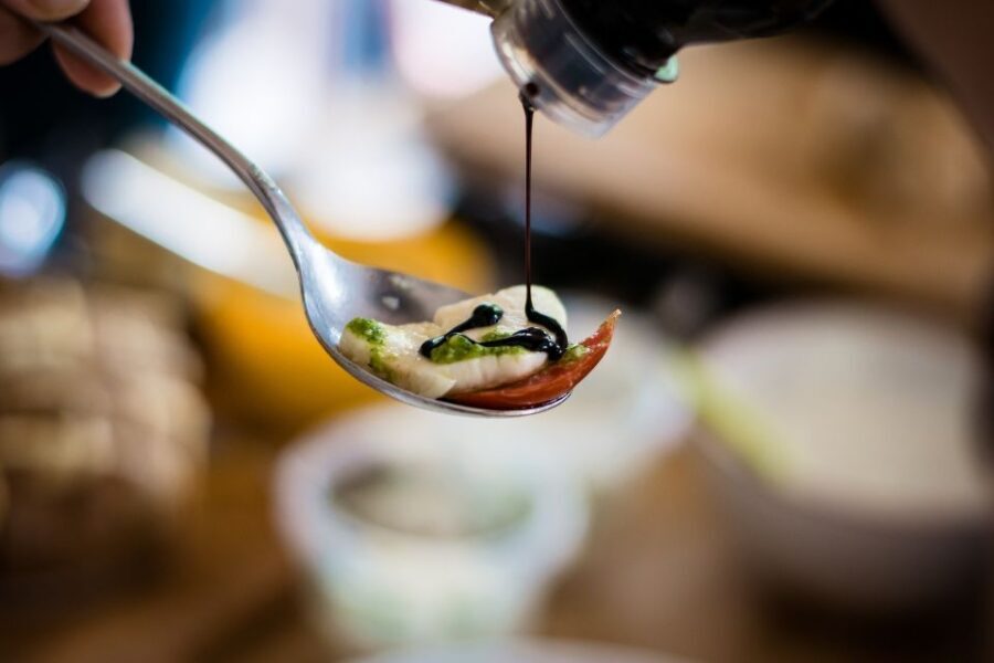 Granada: Tapas Tasting Guided Tour - Three Restaurants in Two Hours: How the Format Actually Helps