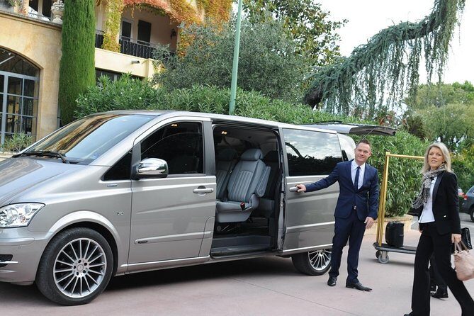 Granada to Seville Private Transfer - Your vehicle and group size: private up to 7 people