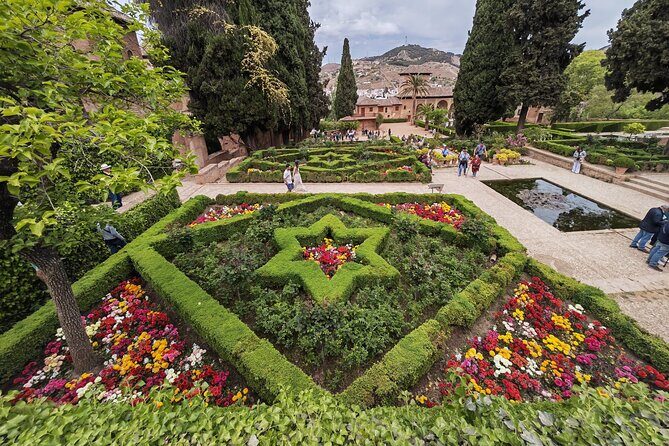 Granada, Visit Alhambra with Nasrid palaces, gardens and Alcazaba - Palace of Carlos V: the Renaissance curveball inside an Islamic setting