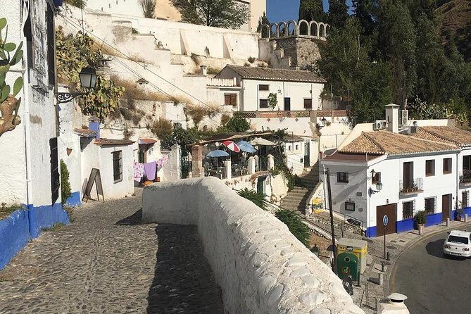 Granada Walking Tour: Albaicin and Sacromonte Quarters - Stop 4: Paseo de los Tristes and the story behind the name