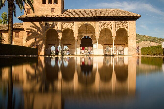 Guided Tour Alhambra, Generalife and Alcazaba without Nasrid Palaces - Stop 4: Palacio El Partal and Torre de las Damas (about 15 minutes)