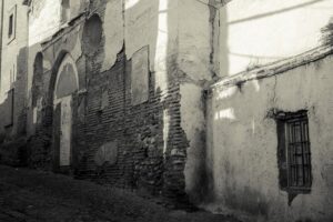 Guided tour Conspiracy in the Albaicín - Conspiracies, spies, and the maquis: how the stories connect to real corners