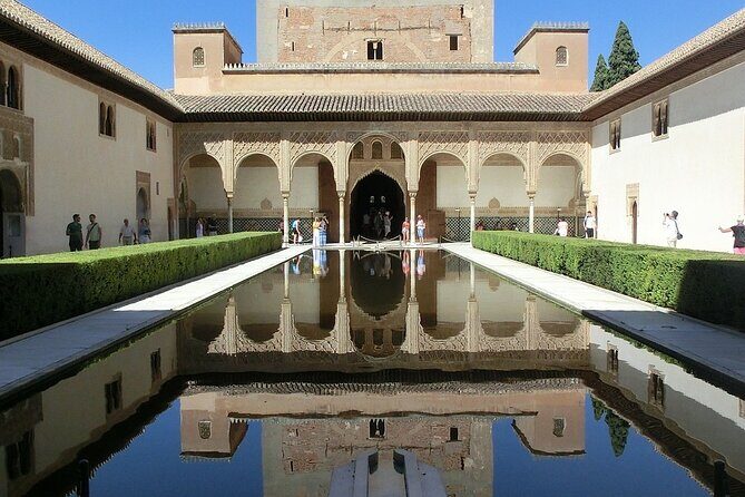 Guided tour of Alhambra and Generalife with Nasrid Palaces - Price and value: what $66.38 buys you