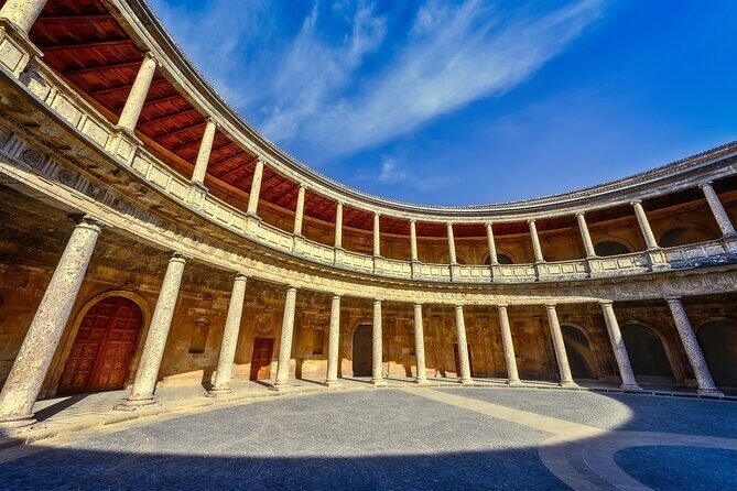 Guided tour of Alhambra and Generalife with Nasrid Palaces - Generalife Gardens: where the Nasrid summer mood starts