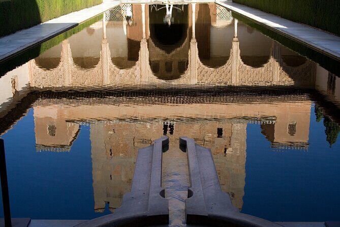 Guided tour of La Alhambra with tickets included - FAQ