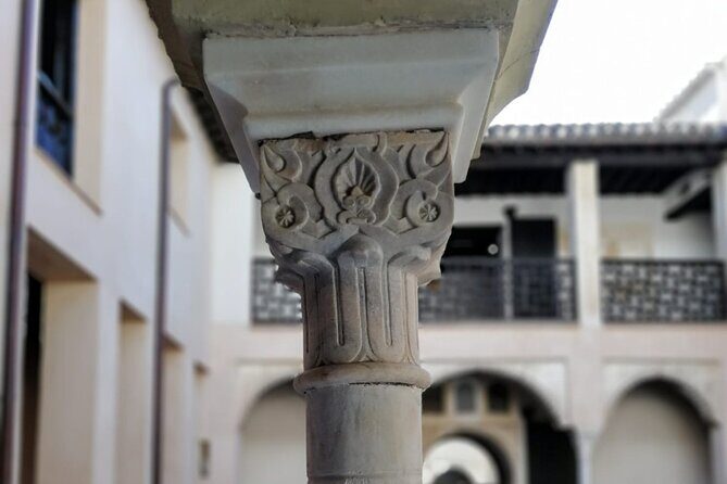Guided tour The Nasrid Life - Albaicín Meeting Point at Pl. Nueva (Chalo Newsstand)