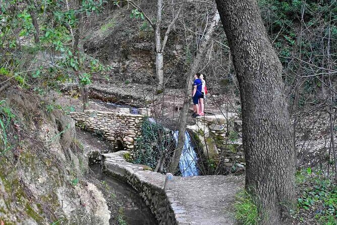 Hiking in the natural park on the outskirts of the Alhambra - The route up Cerro del Sol via Avellano and the path of the Alarife