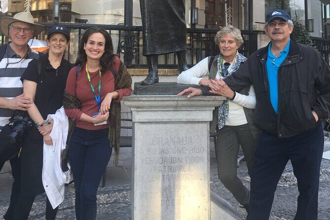 Jewish Tour in Granada - Plaza de Isabel La Catolica: the reconquista story starts with two icons