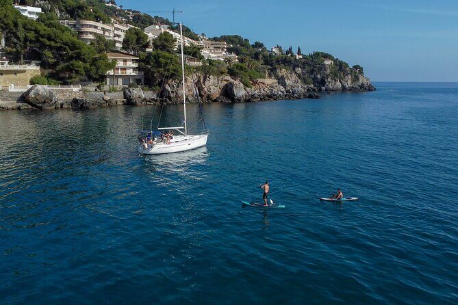 La Herradura: Sailboat with a view of dolphins-Shared - Dolphin Watching: How to Think About the Chance