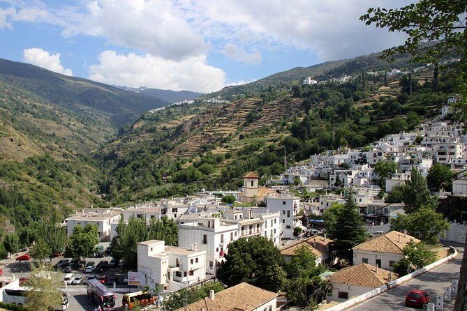 Las Alpujarras Full-Day Tour with Optional Lunch from Granada - Capileira lunch in the Poqueira gorge (and why this stop is the payoff)