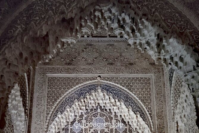 Night Tour of Alhambra and the Nasrid Palaces - Practical tips for a smoother night visit