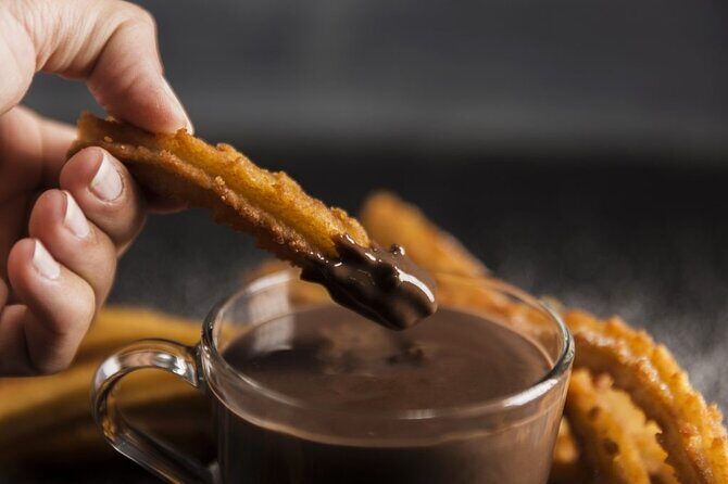Old Granada Market & Food Tasting Tour - The Churros and Sweets Stop: A Mid-Tour Reset
