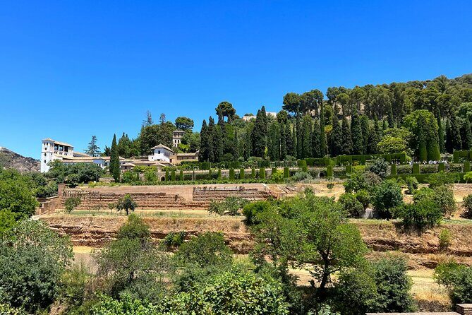 PREMIUM 2 Hour Alhambra and Generalife Tour + tickets - Stop 2: Palacio El Partal and the Pool-and-Sky Idea