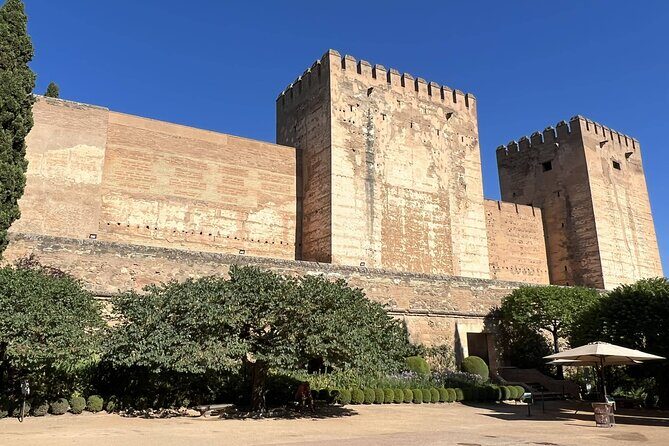 PREMIUM 2 Hour Alhambra and Generalife Tour + tickets - What You Actually Get: Tickets Included, Nasrid Palaces Not Included