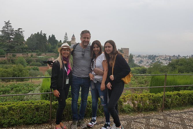 Private Alhambra Highlights Tour Including the Nasrid Palaces - Who this Alhambra private highlights tour fits best