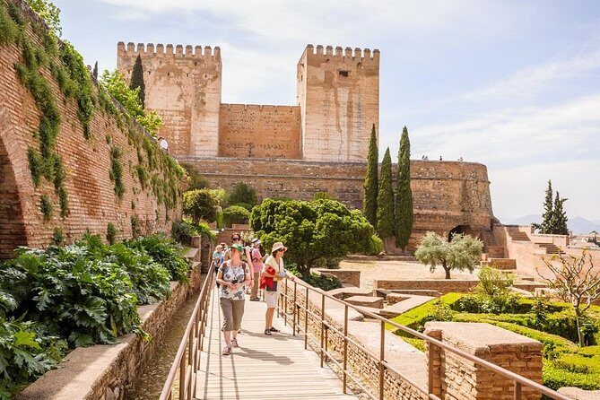 Private Alhambra palace tour and Granada from Motril cruise port - Nasrid palaces and courtyards: the Moorish story in plain language
