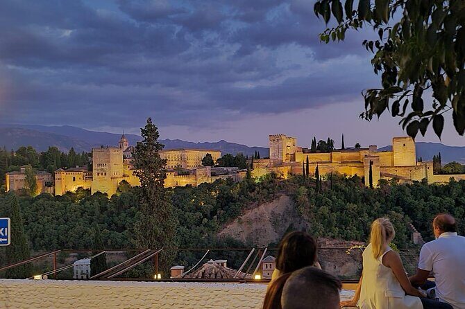 Private Night Tour of the Alhambra in Granada (includes tickets) - 10:00 PM logistics at the Palace of Charles V: how to plan your evening