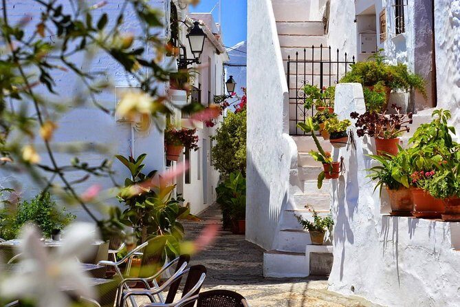 Private tour from Motril to Nerja, Frigiliana and Nerja caves - Who this tour suits best