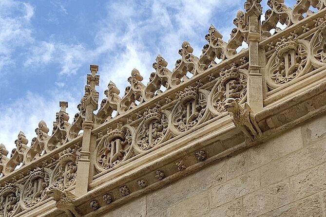 Private Tour: Historic Center of Granada - Guide style and the small details that change the experience