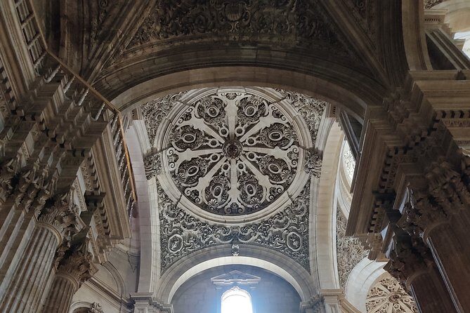 Private Tour: Historic Center of Granada - Royal Chapel of Granada: the Catholic Monarchs and art with serious names