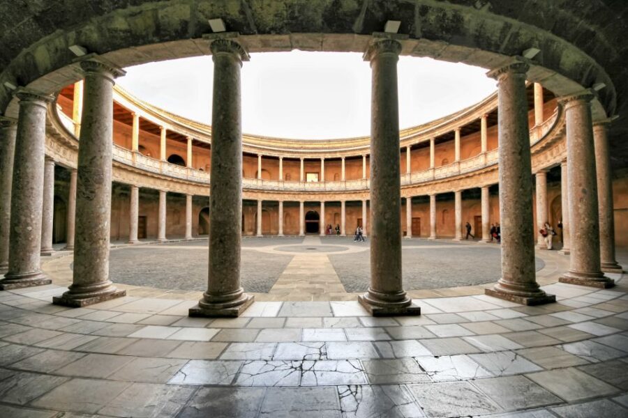 Private tour in all complete complex of Alhambra with ticket - What you get with a private Alhambra ticket and an official guide