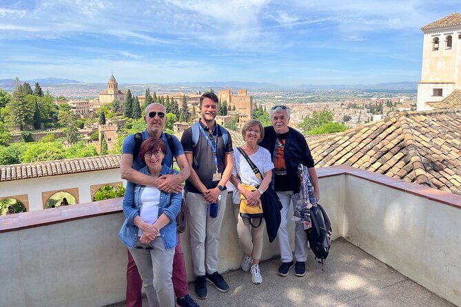 Private Tour in the Alhambra : buy your tickets and book your tour - Where the tour starts at Alhambra Tickets (and how to be ready)