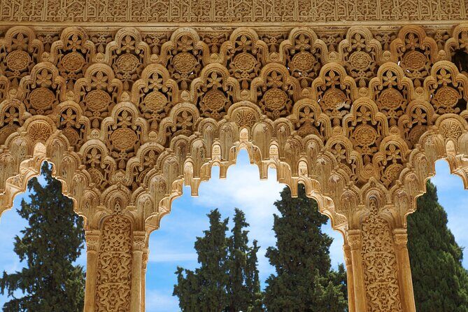 Private tour of the Alhambra entrances included - Private Alhambra entrance tour: what you gain beyond the ticket