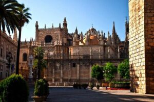 Private Tour: Seville Day Trip from Granada - Catedral de Sevilla and La Giralda: When Gothic Meets Moorish Roots