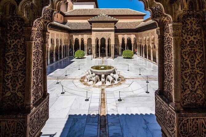 Private Tour to The Alhambra and Generalife from Motril port - Palace of Carlos V: the odd Catholic interlude you actually need