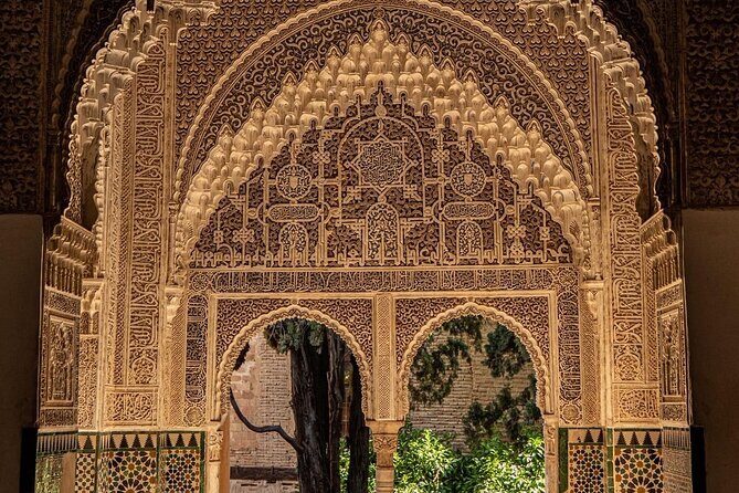 Private Tours Alhambra : Tickets & Tour Guide & Skip-the-Line - Skip-the-line tickets: what you gain and what can still change