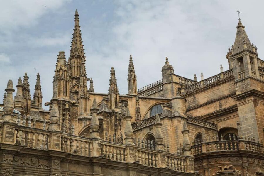 Sevilla Full-Day trip from Granada - Seville’s big historical storyline: Almohads, reconquest, and what you still see
