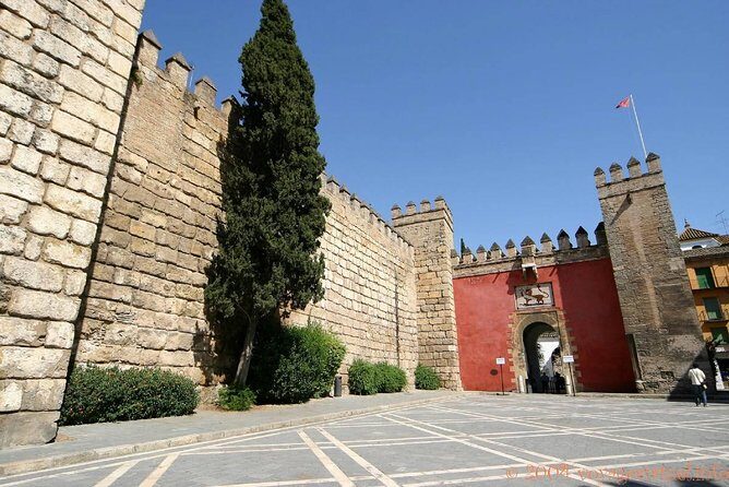 Seville Tour with Alcazar, Cathedral and Giralda from Granada - Plaza de España: Short Time, Big Visual Payoff