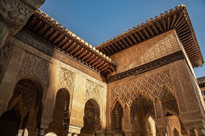 Skip-the-line Alhambra and Nasrid Palace Tour in Granada - Stop 4 at Generalife: gardens, water, and a softer ending