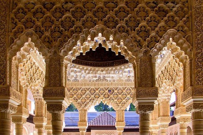 Skip the line: Alhambra Palace and Generalife Gardens Private Guided Tour - Should You Book This Private Alhambra and Generalife Tour?