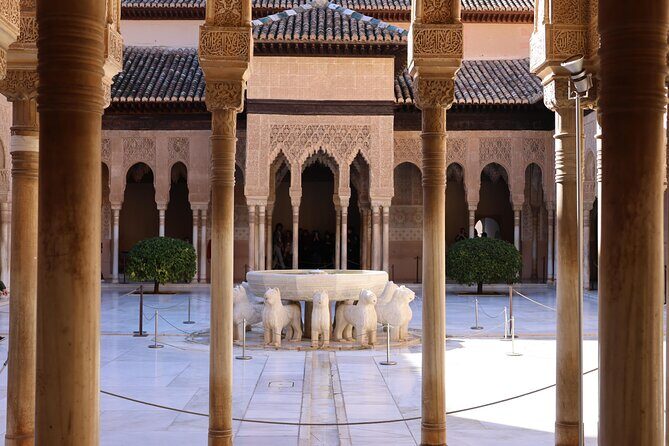 Small group visit to the Alhambra with tickets included - Meeting point and the easiest way to not stress on arrival