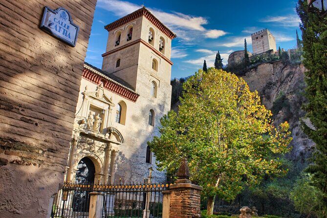 Stroll through Granada: historic center and Albayzín - Meeting Points and the Walk’s Overall Flow
